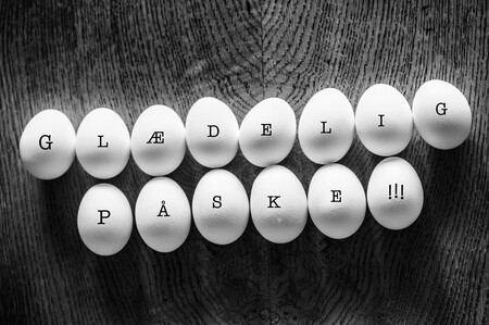 Billede af påskehilsen på æg